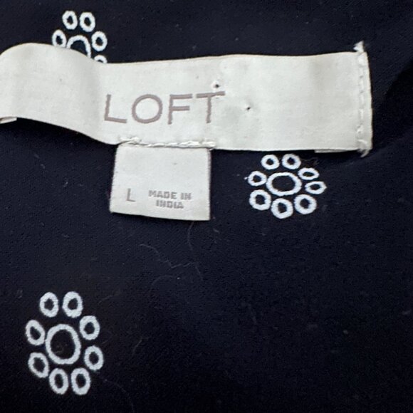 Loft size L black floral long sleeve v neck boho flowy top FLAW-care tag removed - Picture 4 of 5